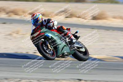 media/Jan-08-2022-SoCal Trackdays (Sat) [[1ec2777125]]/Turn 4 (1145am)/